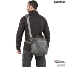 Load image into Gallery viewer, Veldspar™ Crossbody Shoulder Bag 8L (CLOSEOUT SALE. FINAL SALE.)
